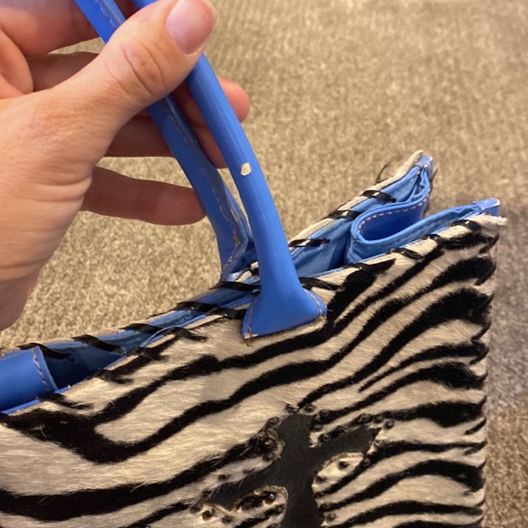 Zebra Purse Tote - Picture 7 of 8